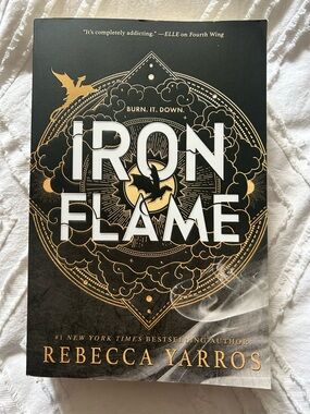Iron Flame by Rebecca Yarros - Sprayed Edge Paperback